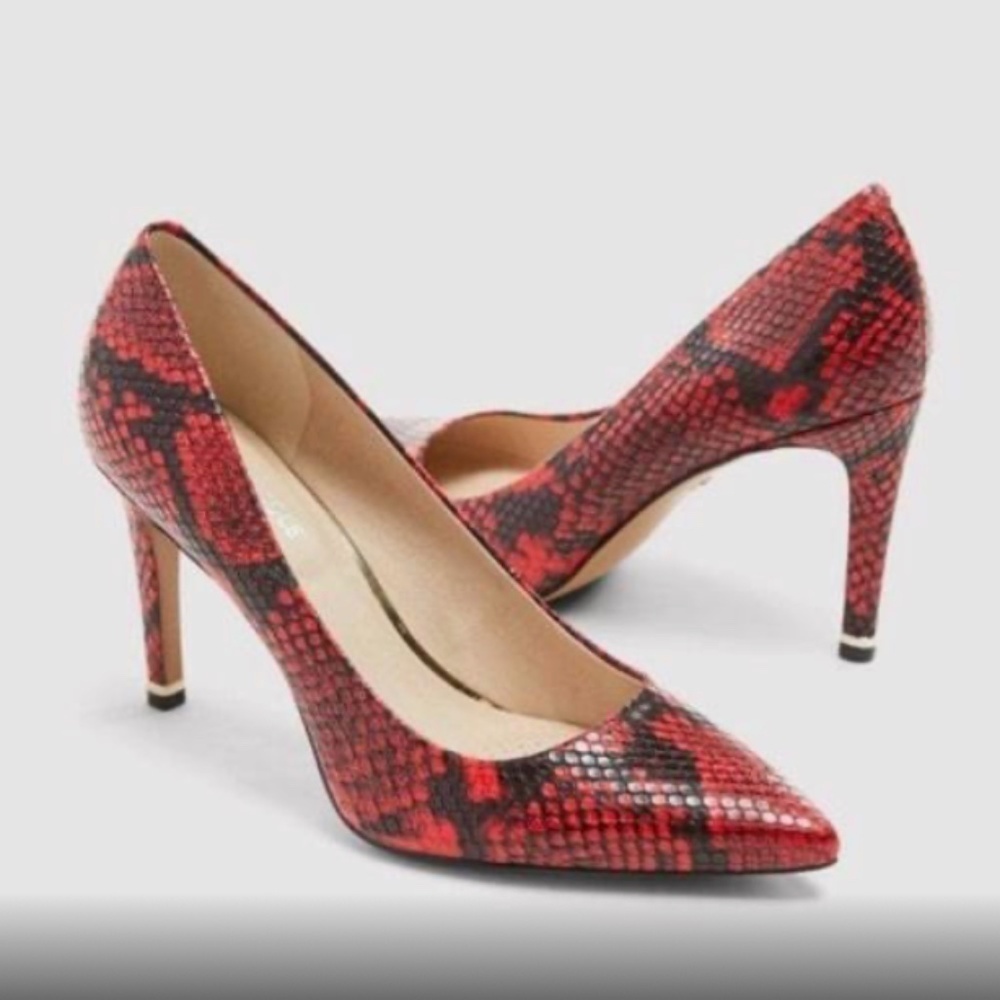 LIke New Kenneth Cole Riley Red Snakeskin pumps, 7.5. G966 - Picture 1 of 8